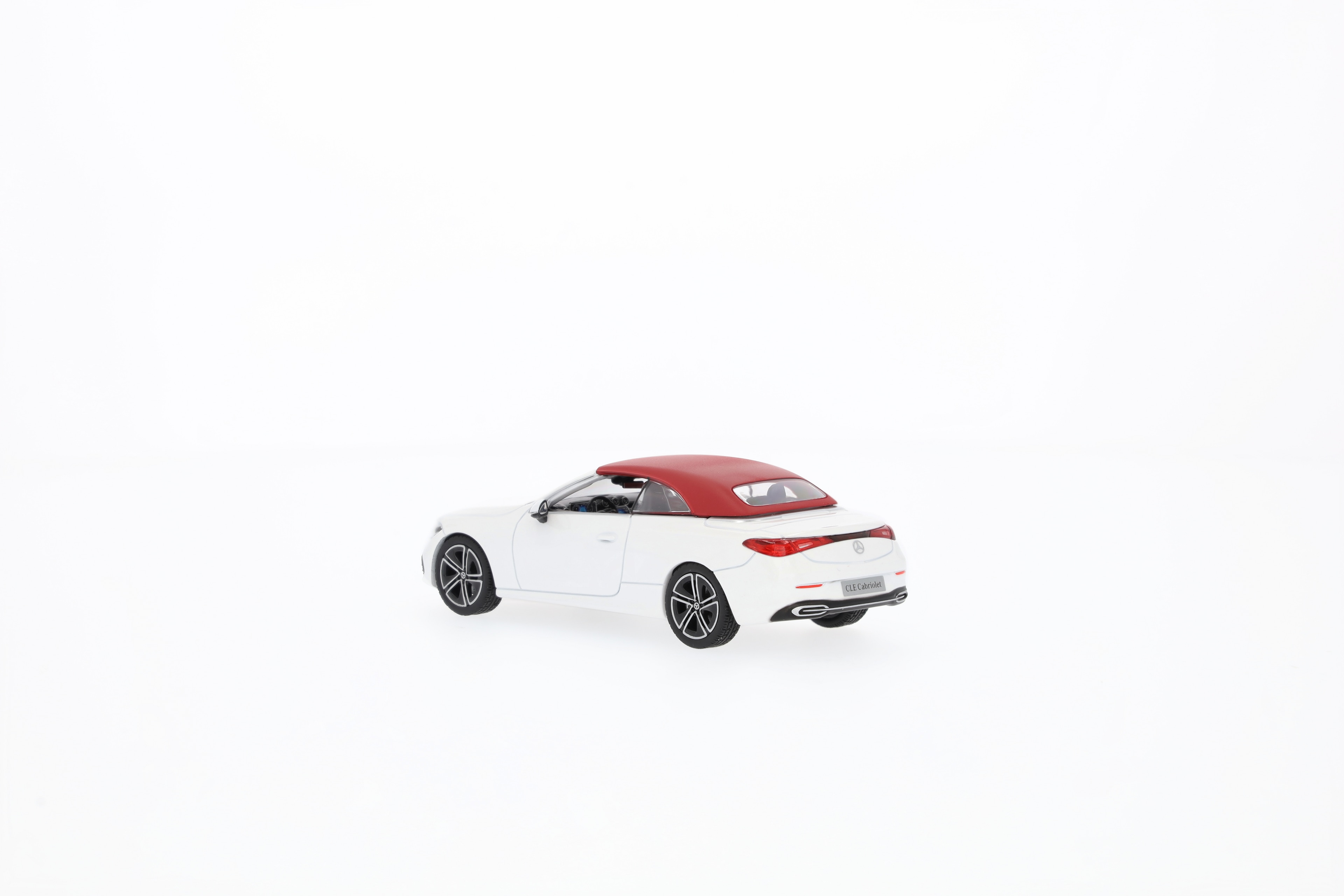 CLE Cabriolet, AVANTGARDE, A236 - MANUFACTORY biel opalitu bright, Norev, 1:43