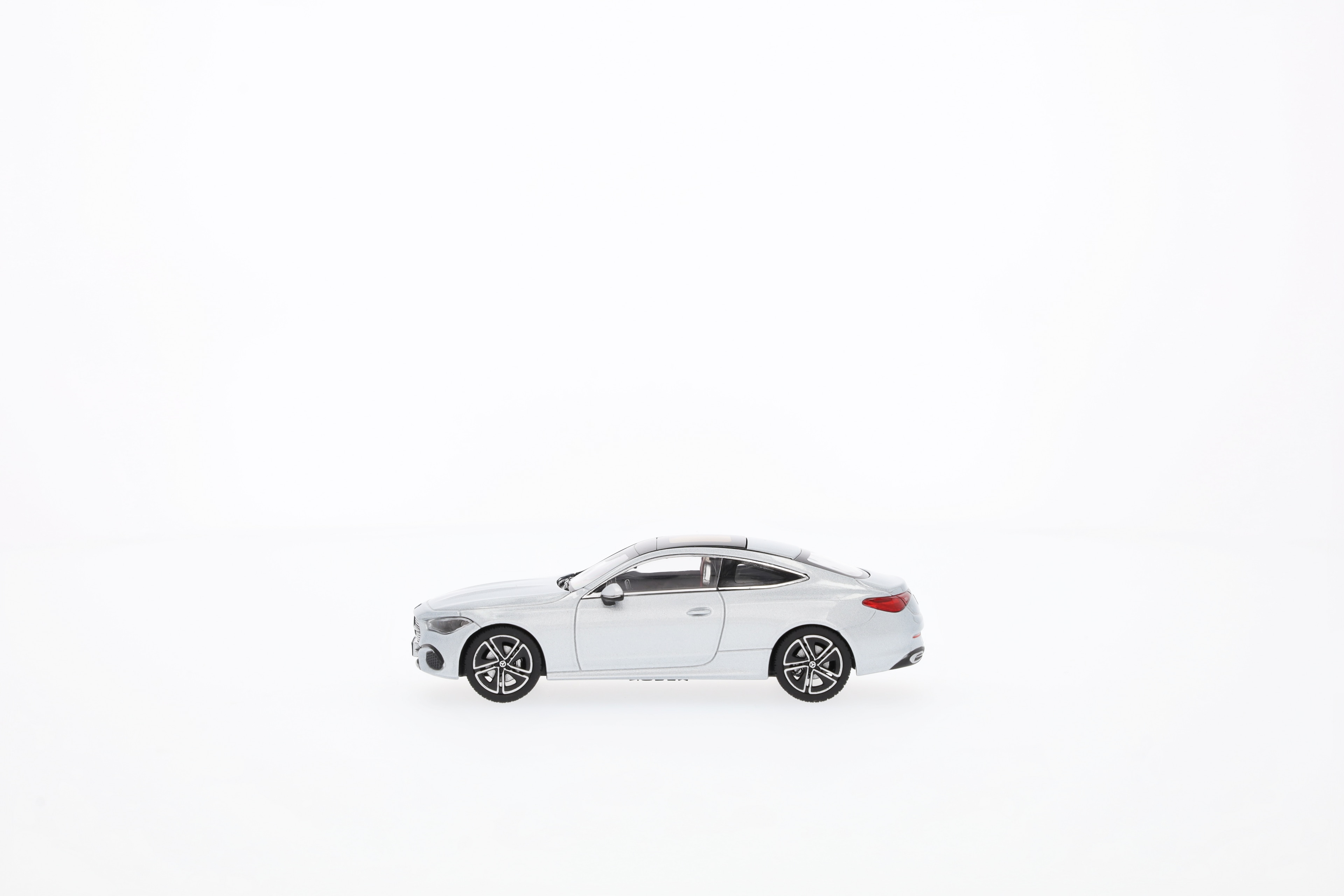 CLE Coupé, AVANTGARDE, C236 - srebro hightech, Norev, 1:43