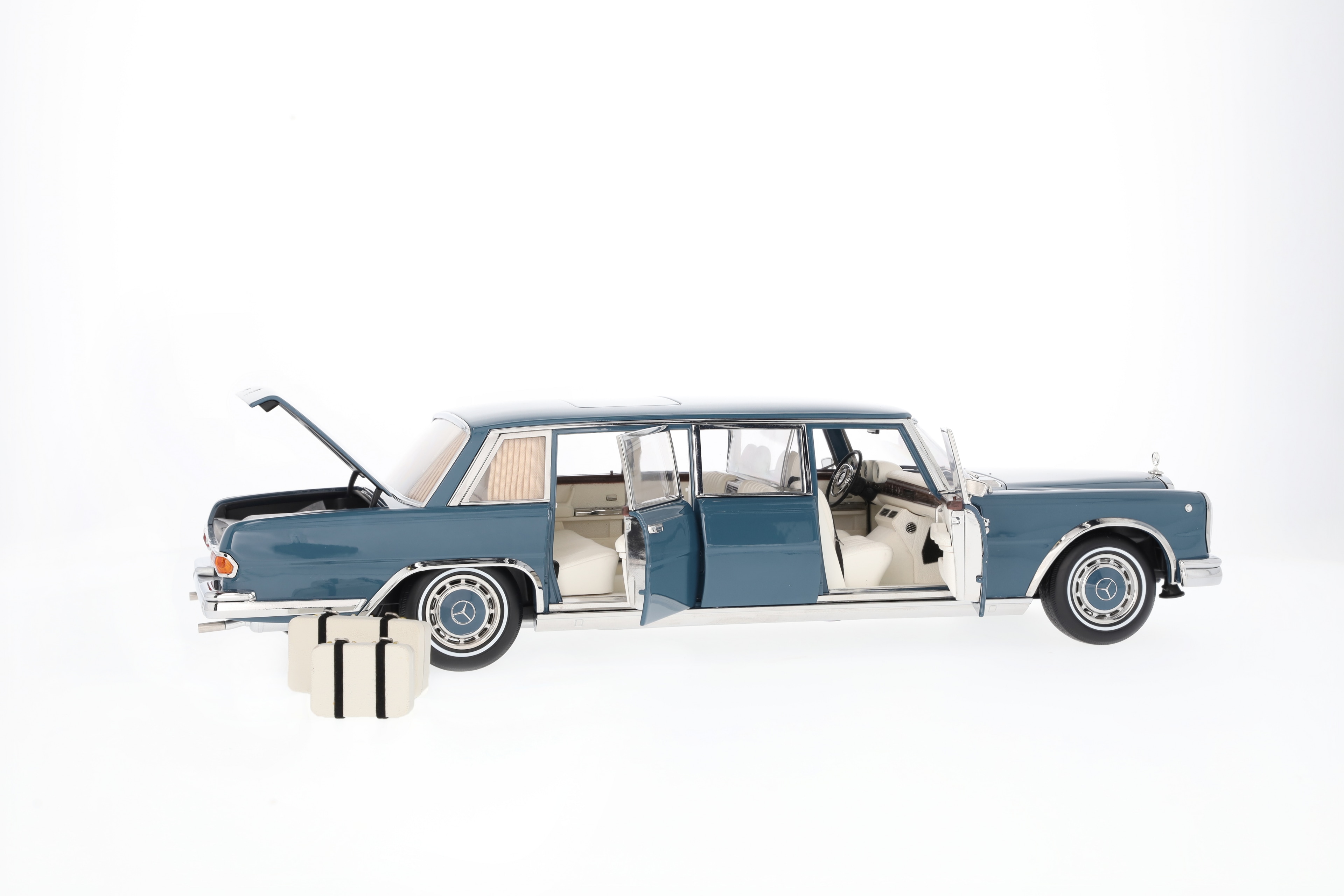 600 Pullmann W 100 (1963-1981) - niebieski, NZG, 1:18