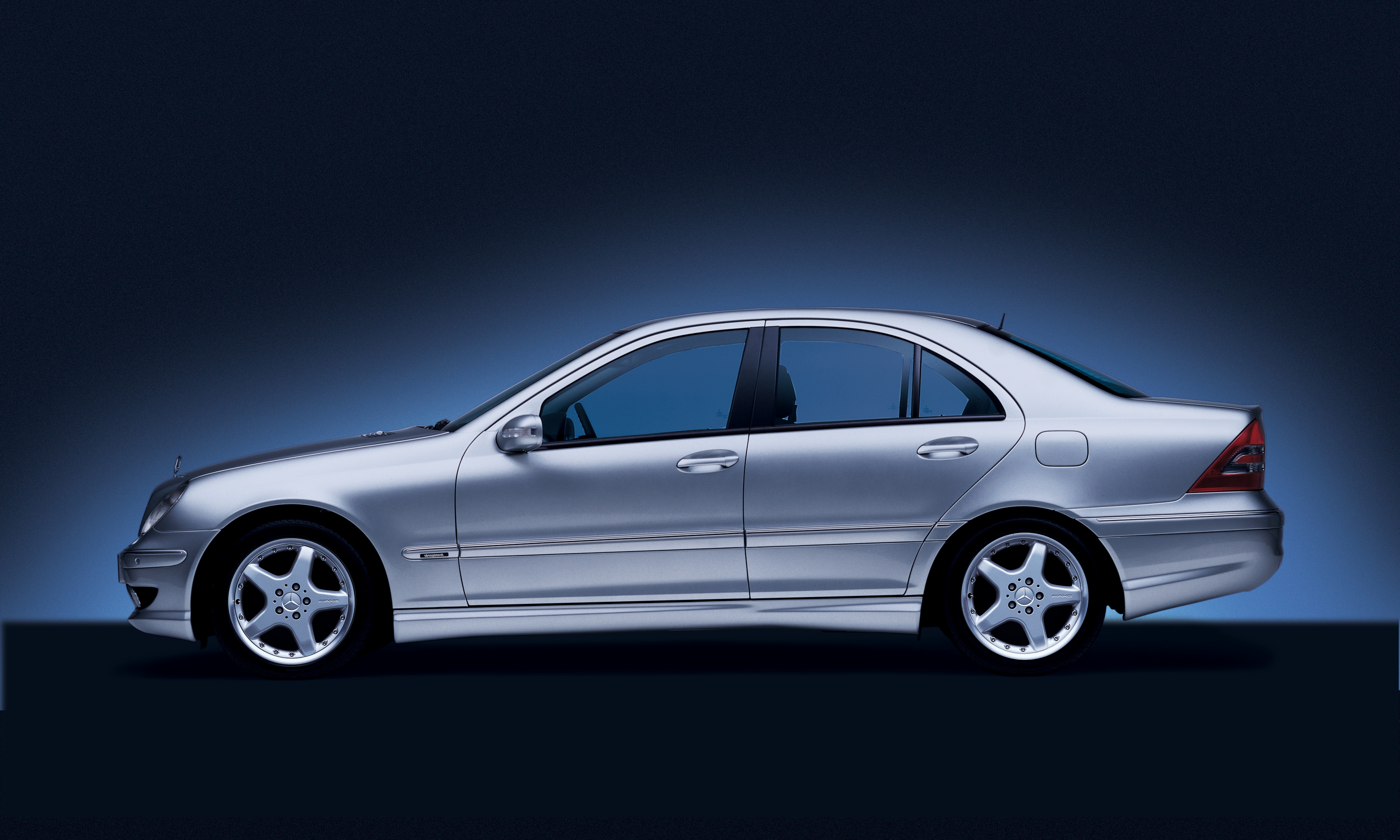 Obręcz AMG 5-ramienna, 43,2 cm (17 cali), wieloczęściowy