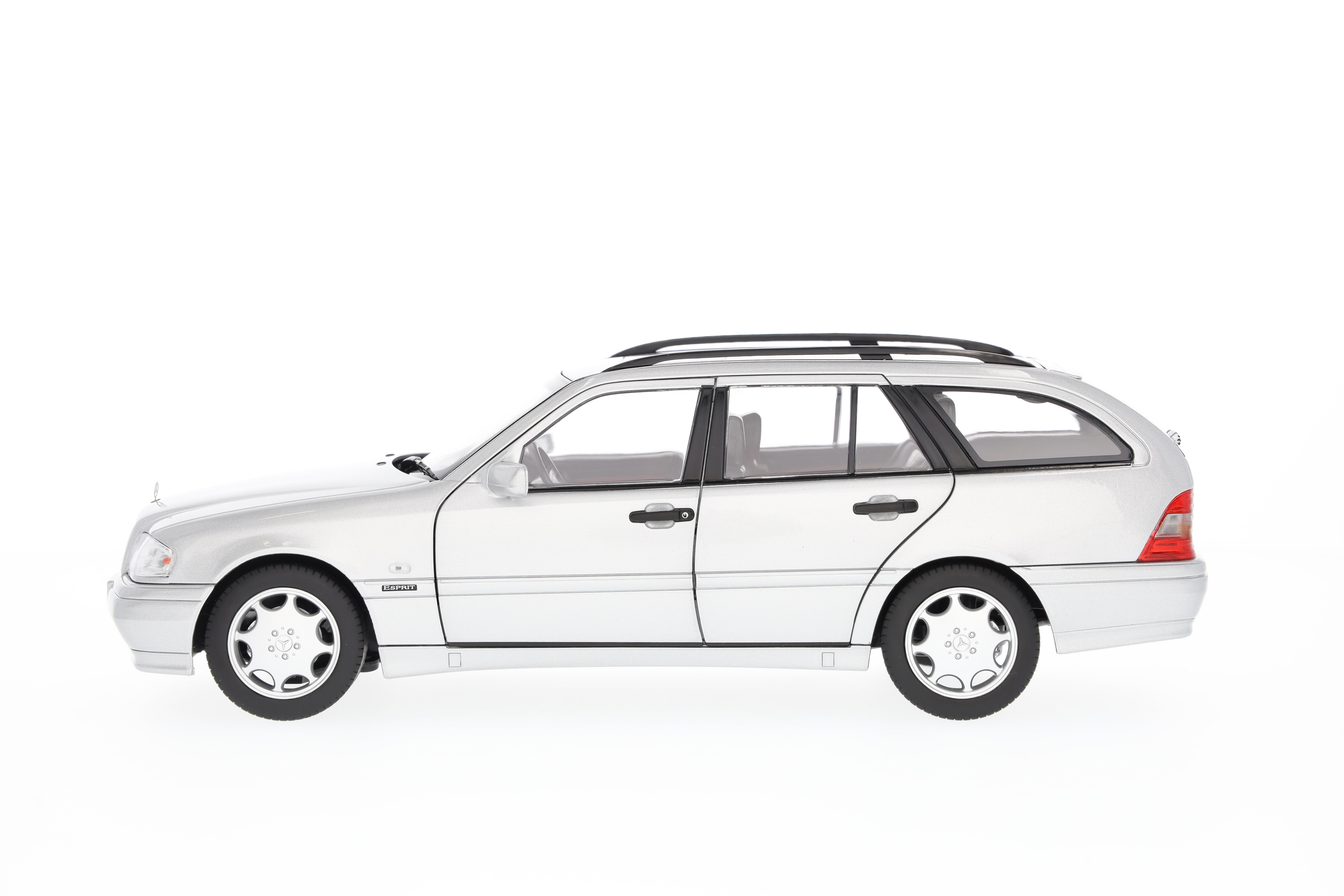 C 200 kombi S 202 (1997-2001) - srebrny brylantowy, Norev, 1:18