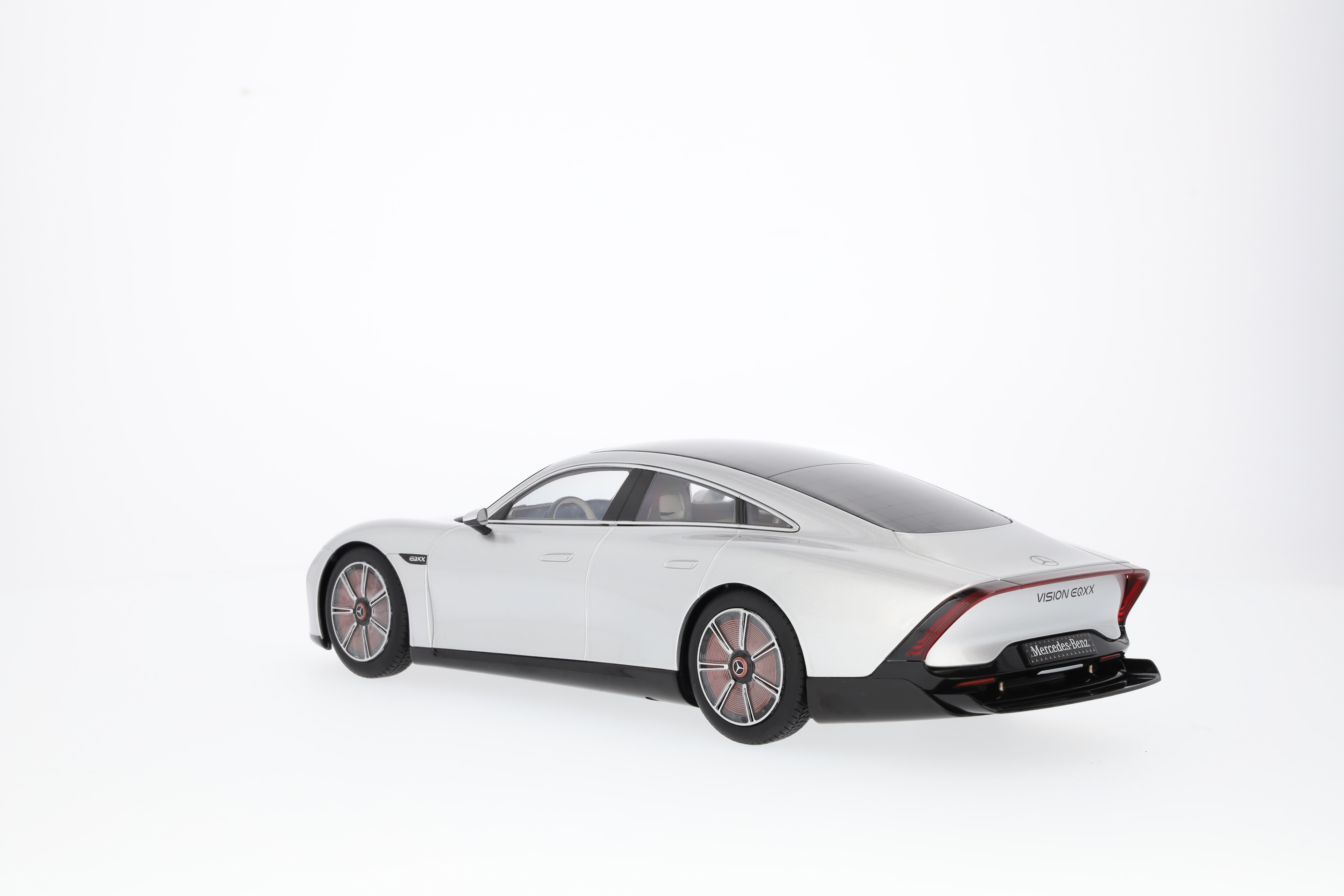 Vision EQXX, Showcar - srebrny alubeam, NZG, 1:18