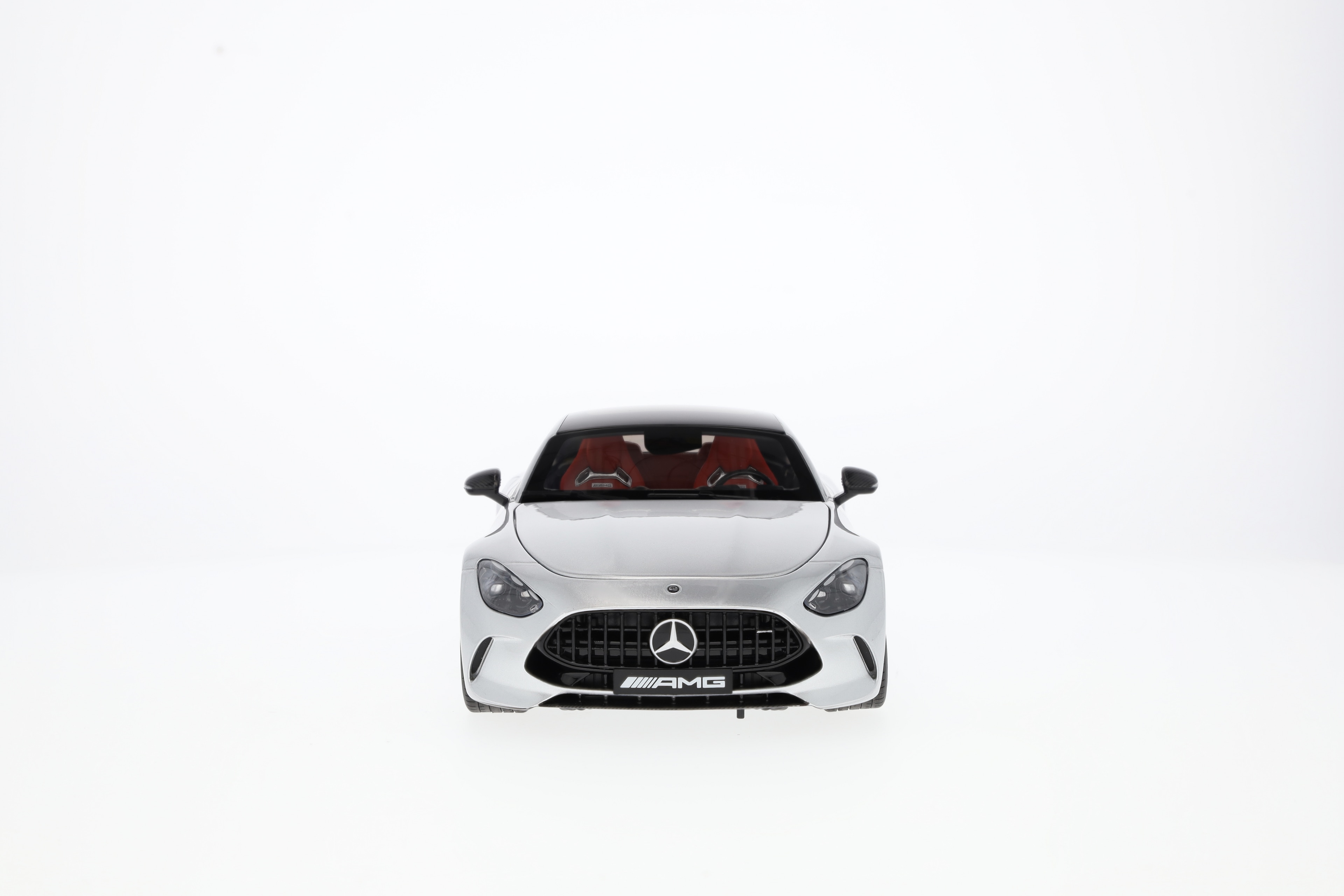 Mercedes-AMG GT 63, C192 - srebro hightech, NZG, 1:18