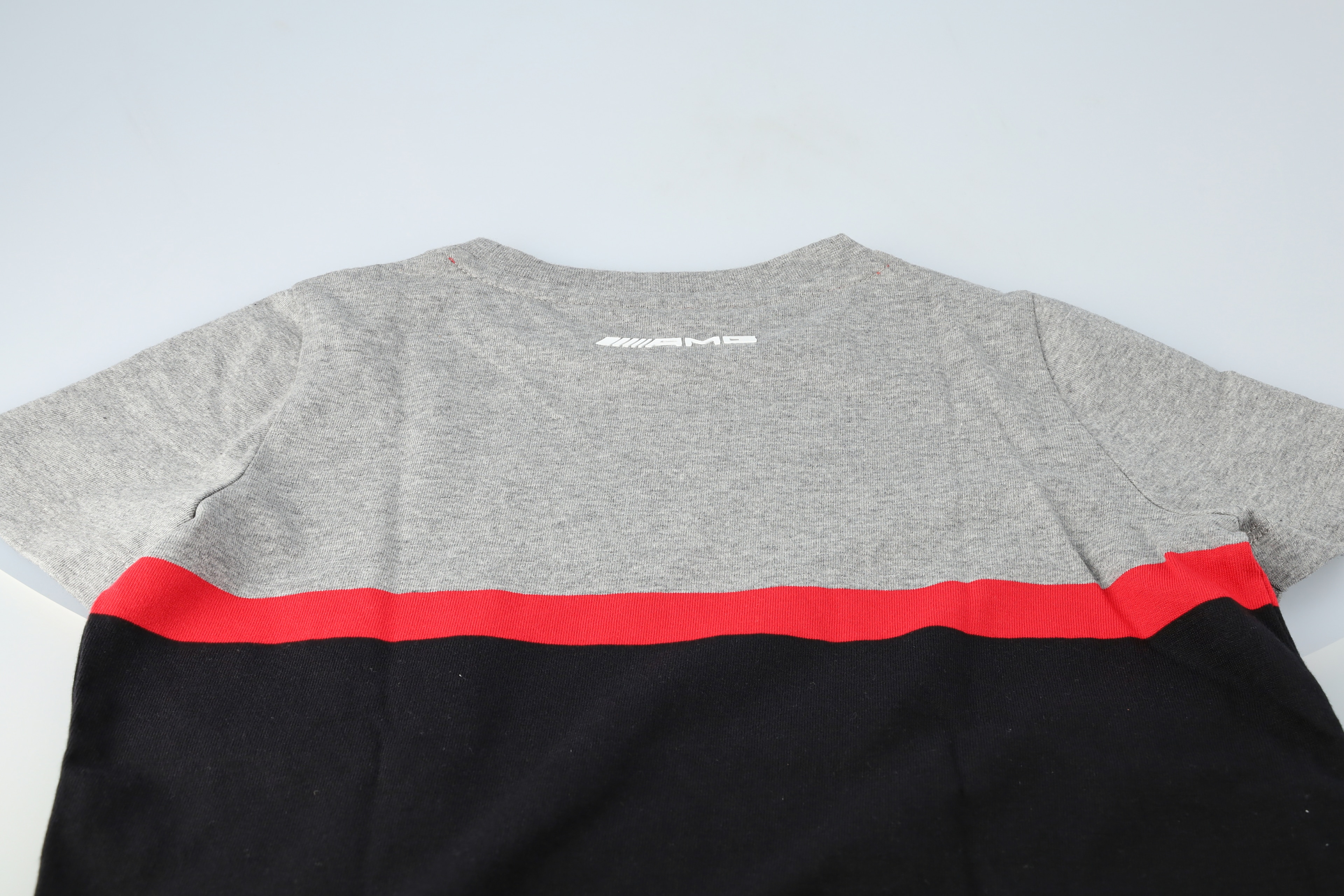 Dziecięcy t-shirt AMG - czerń / szary / czerwony, 128 / 134