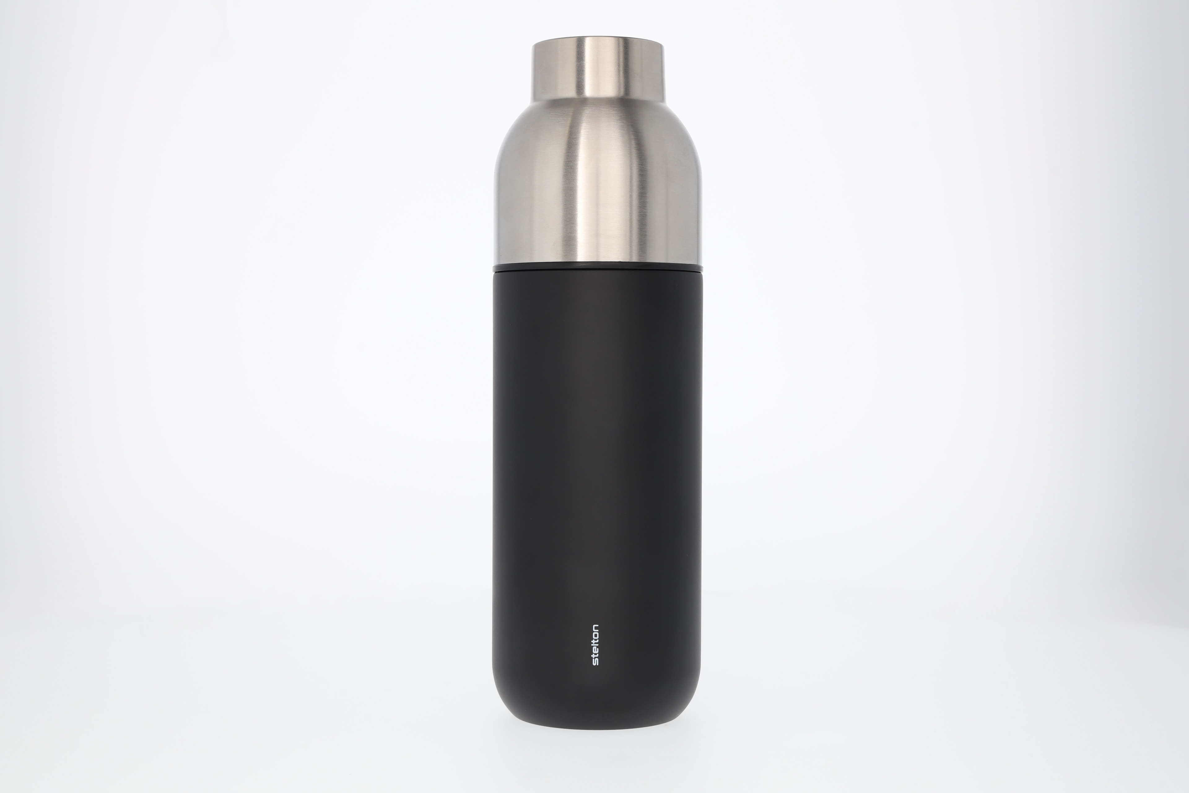 Termiczna butelka z kubkiem - czerń, stal nierdzewna / polipropylen, Stelton, 750 ml