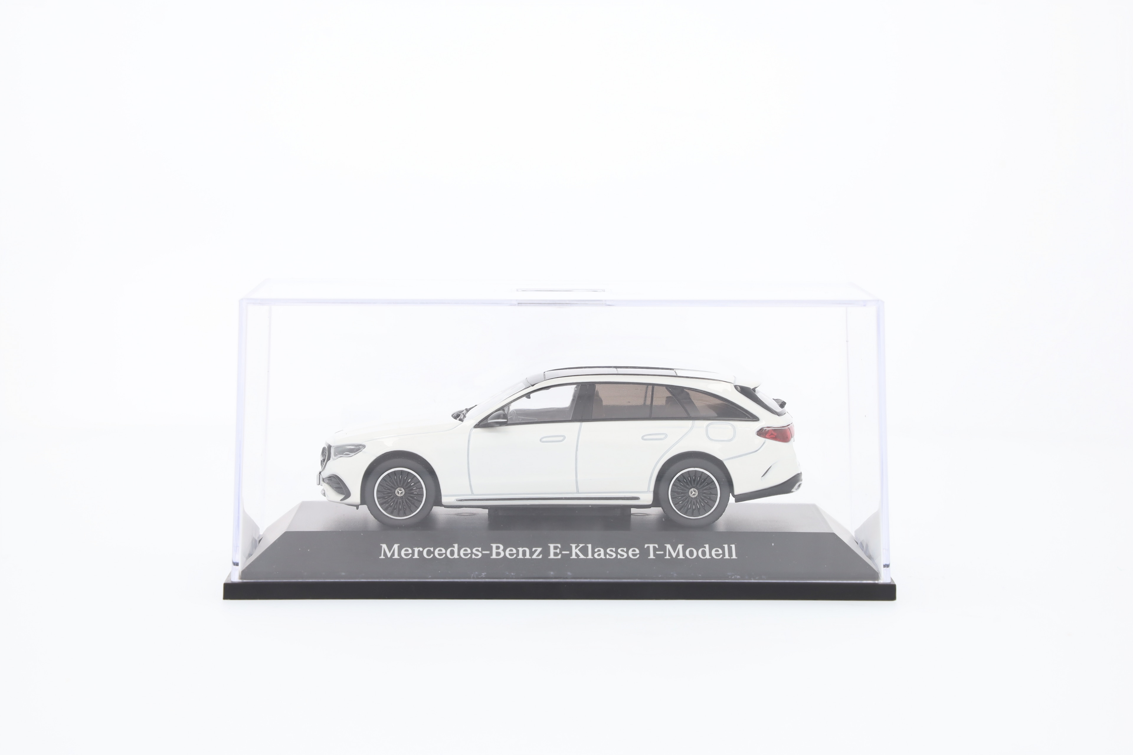 Klasa E, Kombi, AMG Line, S214 - C manufactory biel opalitu bright, iScale, 1:43
