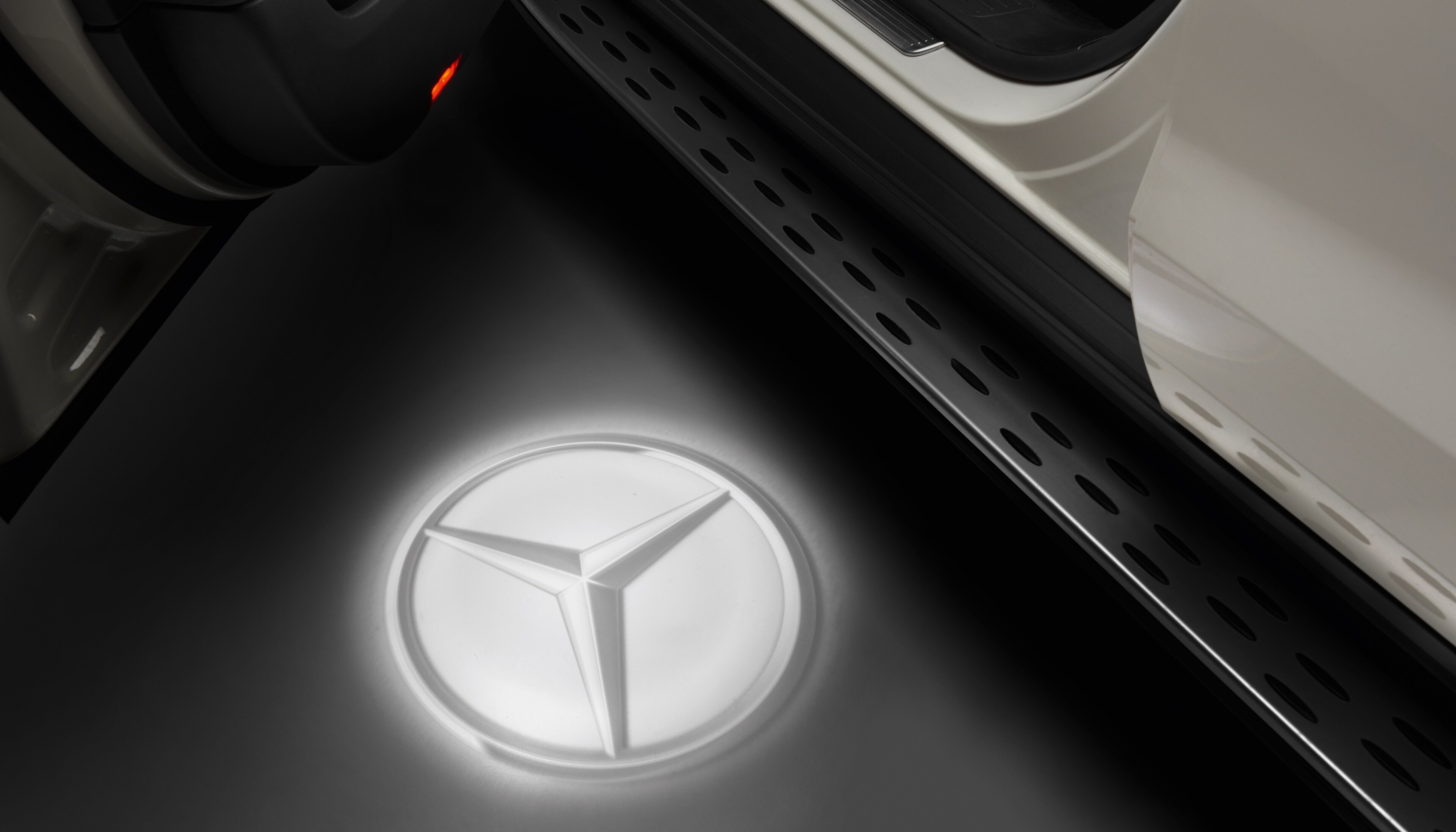 Projektor LED logo, Gwiazda Mercedesa - 1 zestaw