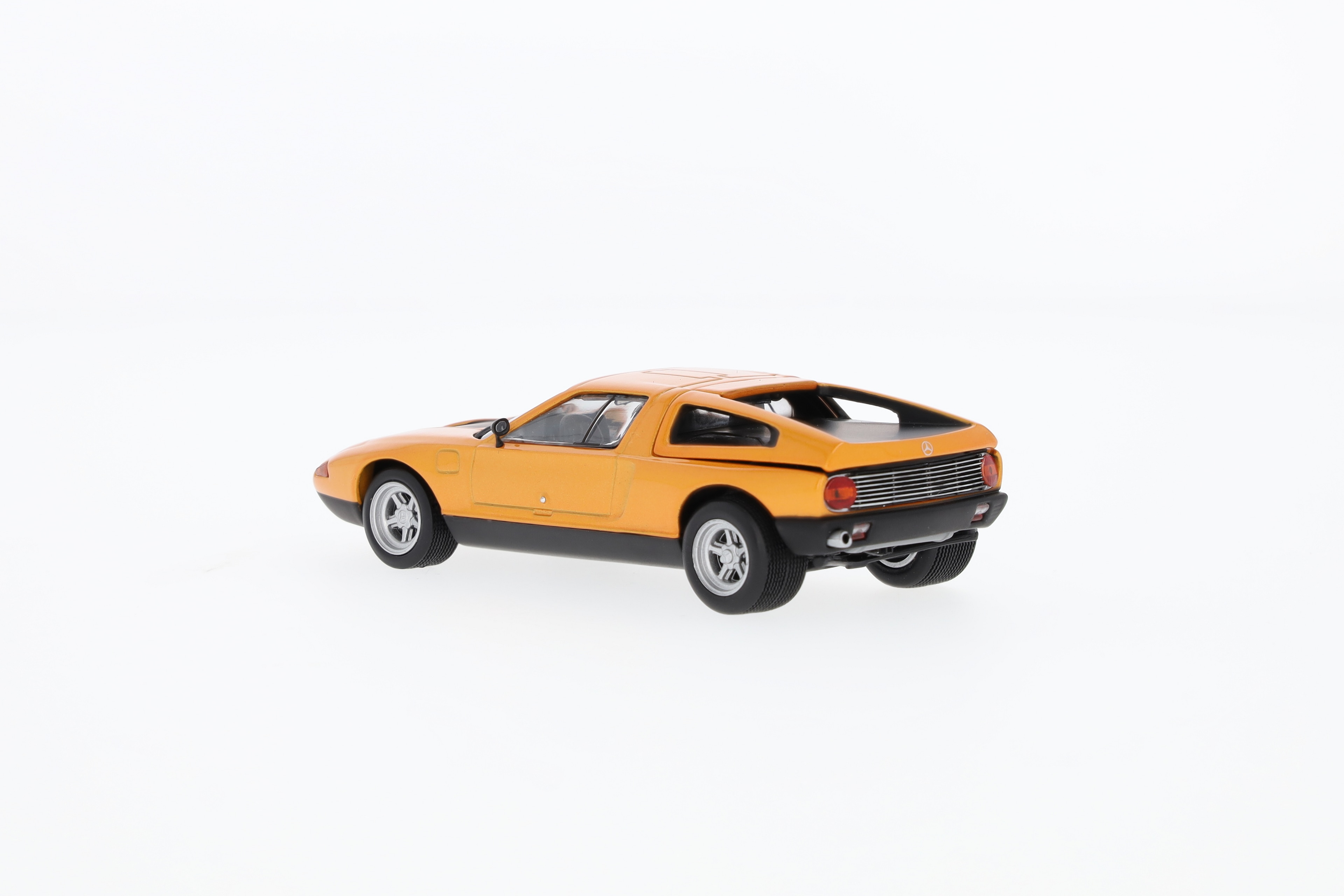 Pojazd doświadczalny C 111 / II (1970) - jesienna biel, Minichamps, 1:43
