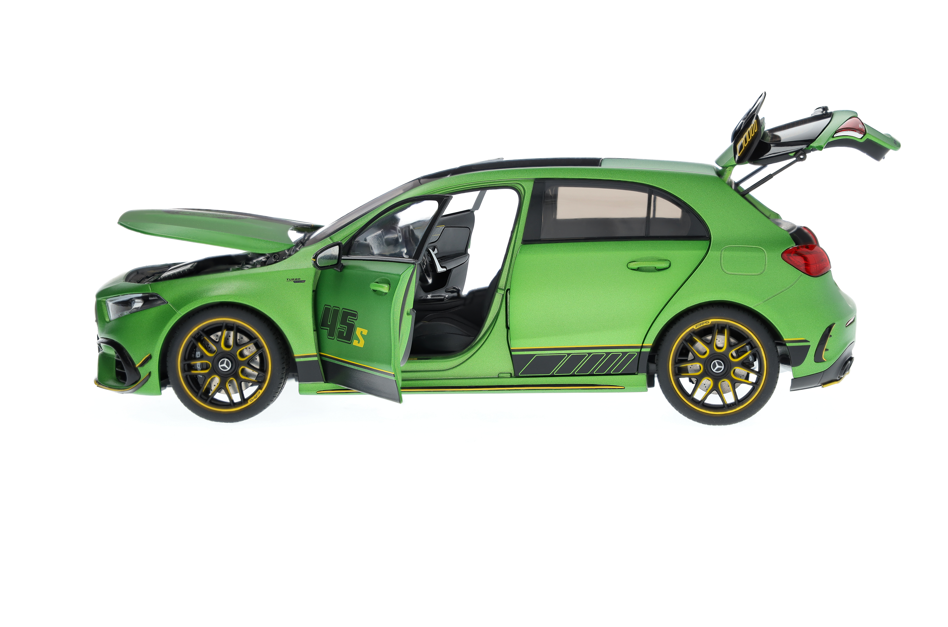 Mercedes-AMG A 45 S 4MATIC - jasnozielony mango, NZG, 1:18
