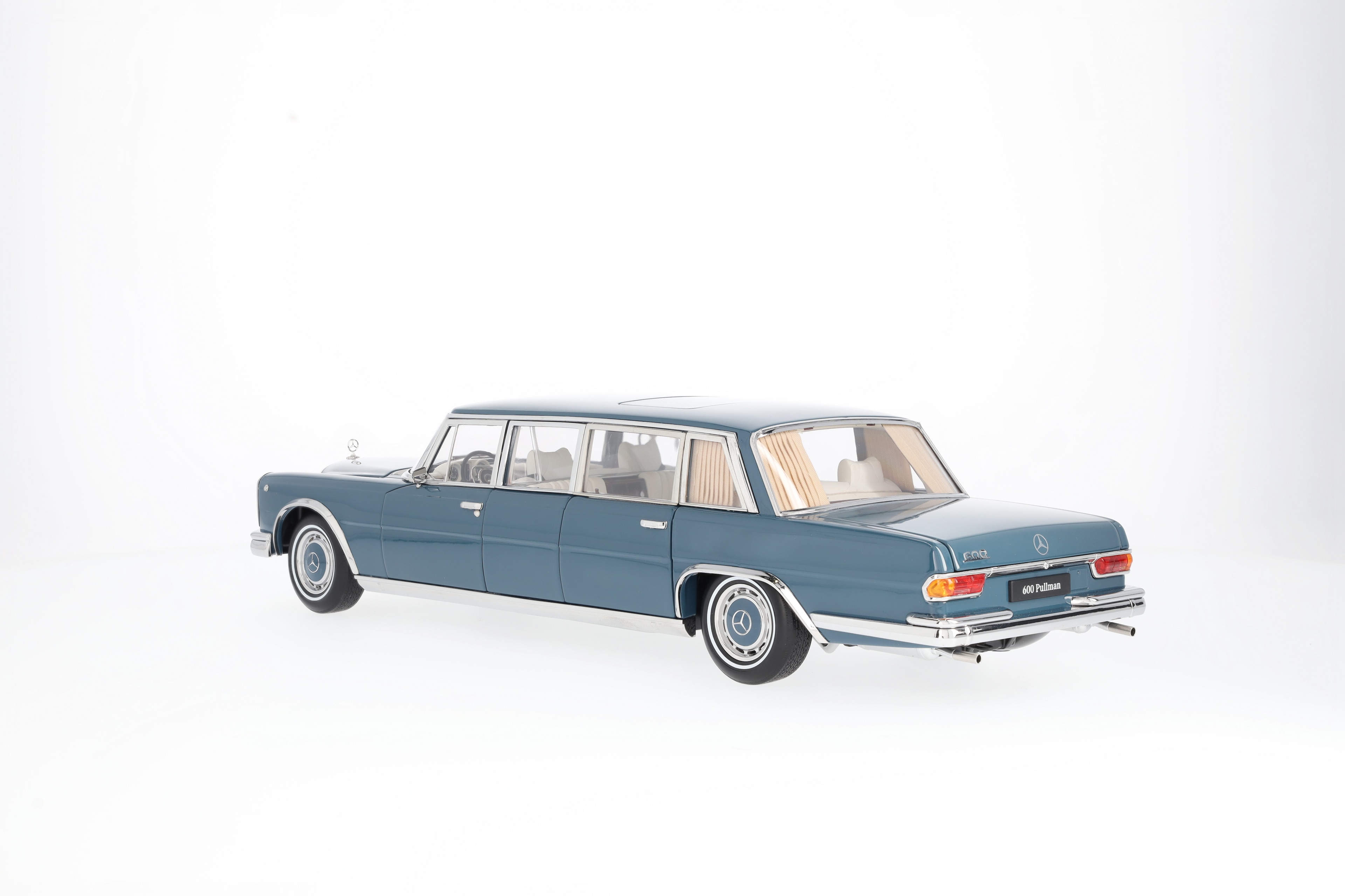 600 Pullmann W 100 (1963-1981) - niebieski, NZG, 1:18