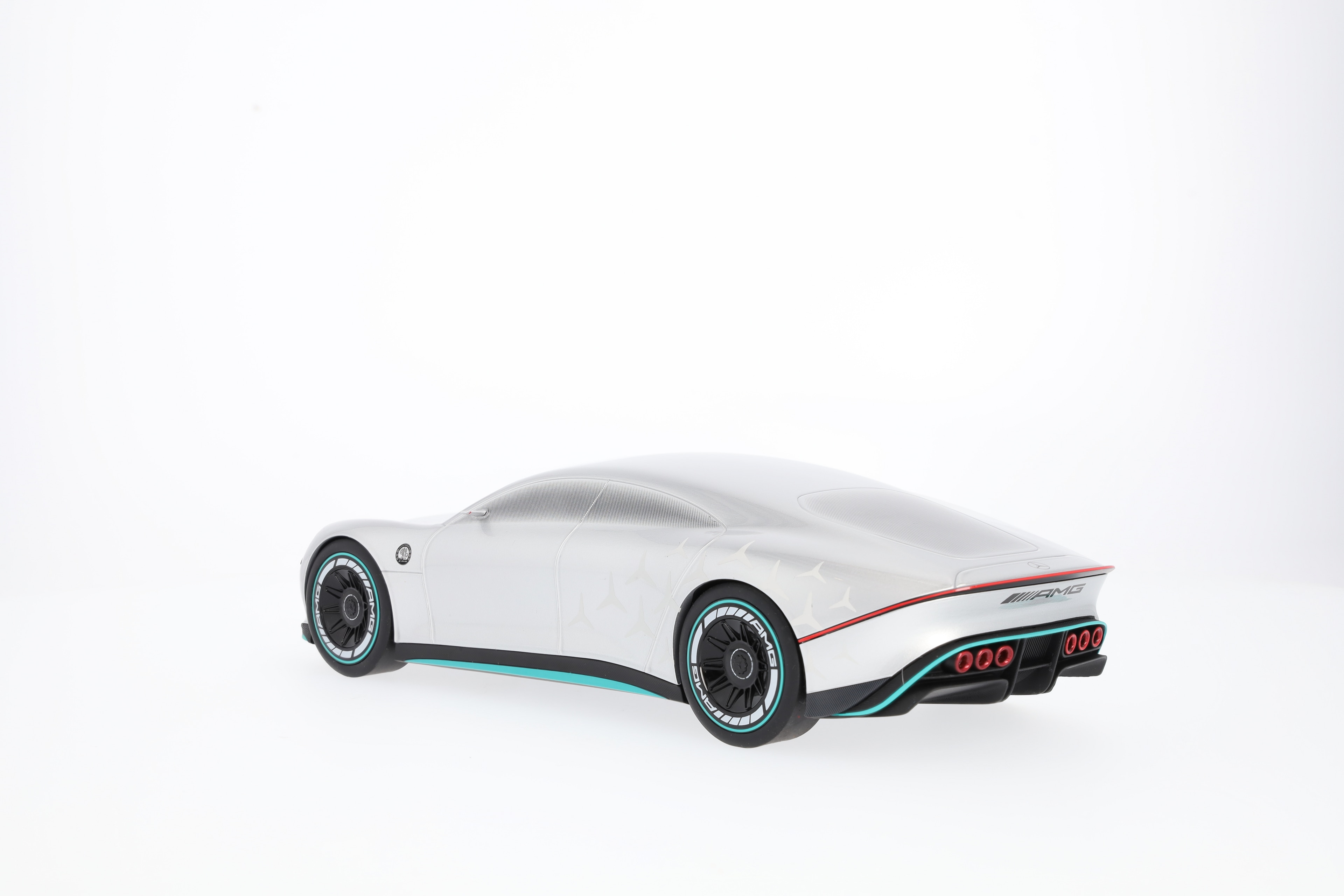 Vision AMG, Showcar - srebrny alubeam, NZG, 1:18