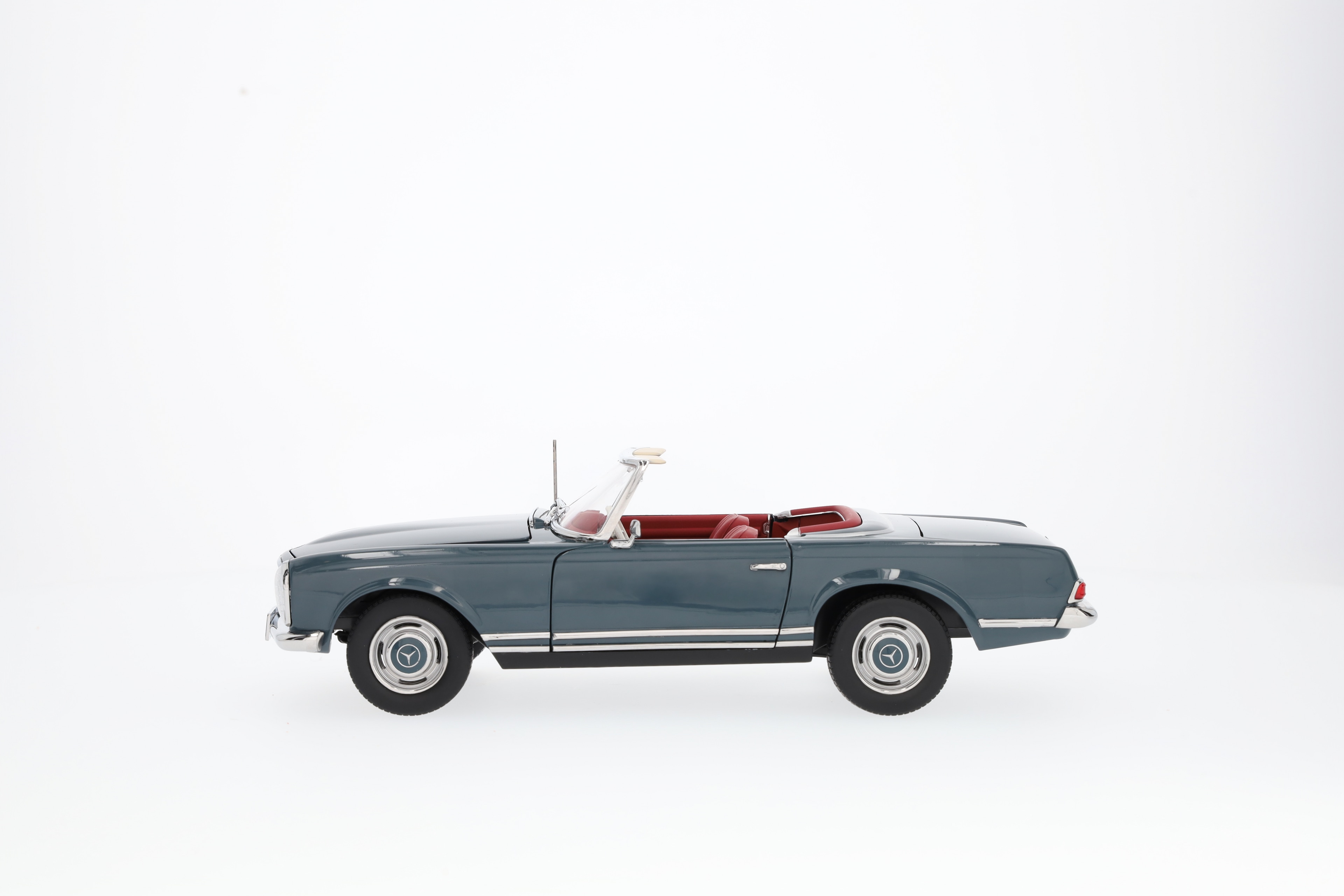 230 SL Pagoda W 113 (1963-1967) - niebieskoszary, Norev, 1:18