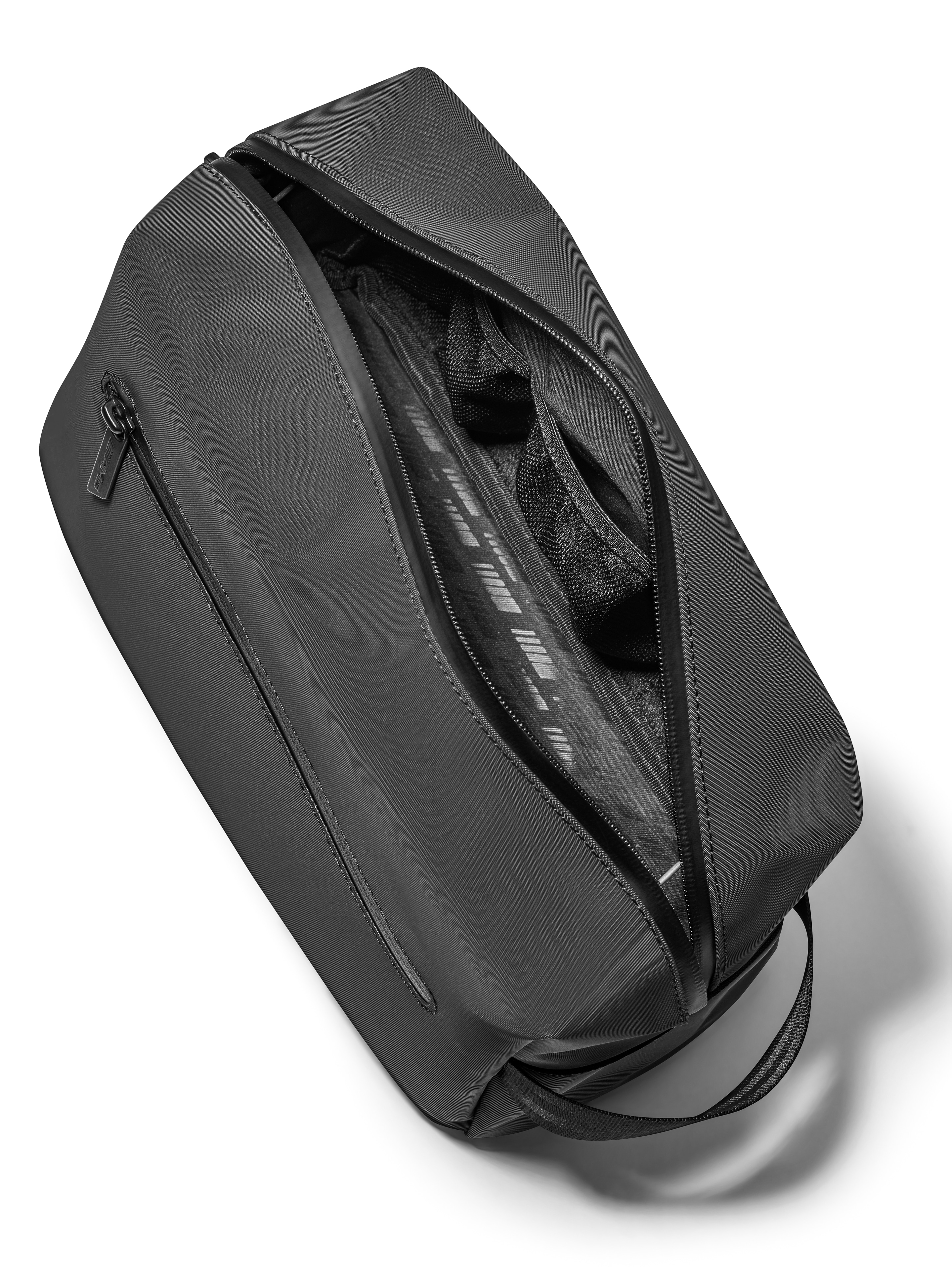Kosmetyczka AMG - czerń, PVC / poliester, unisex