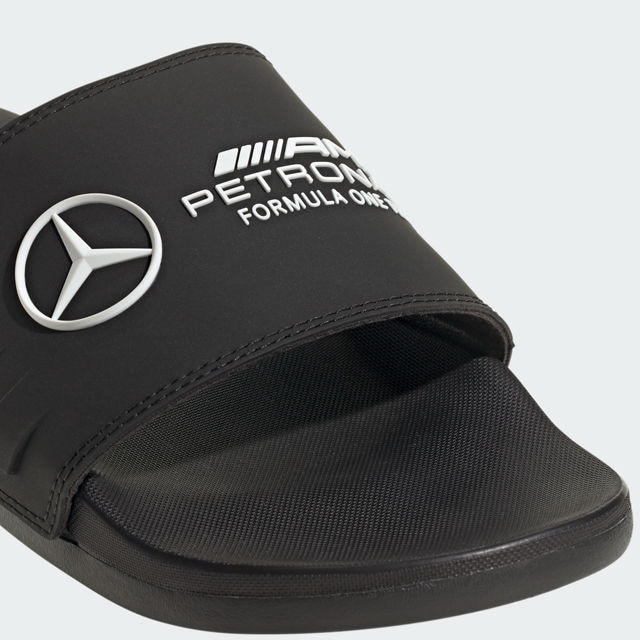Klapki kąpielowe, Klapki Adilette Comfort, Mercedes-AMG F1 - czerń, 7, adidas